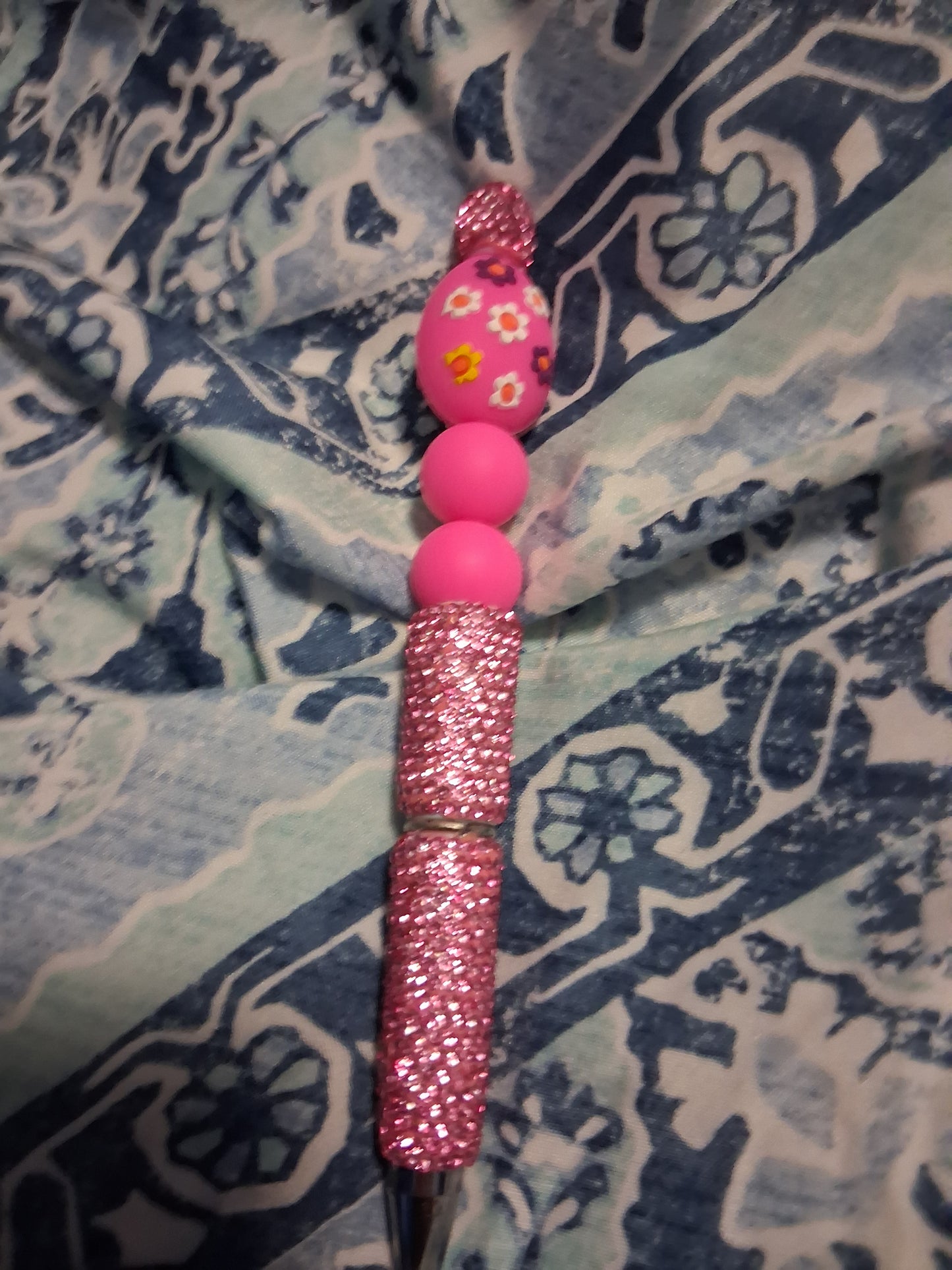 Pink easter egg pen