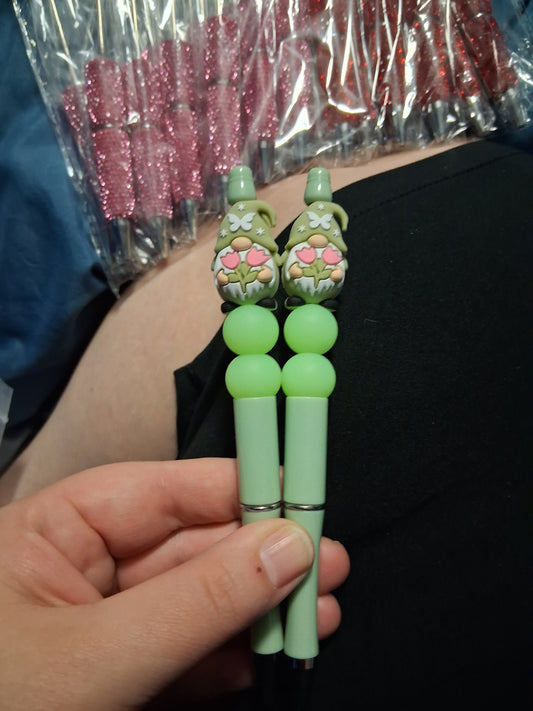Spring gnome pen
