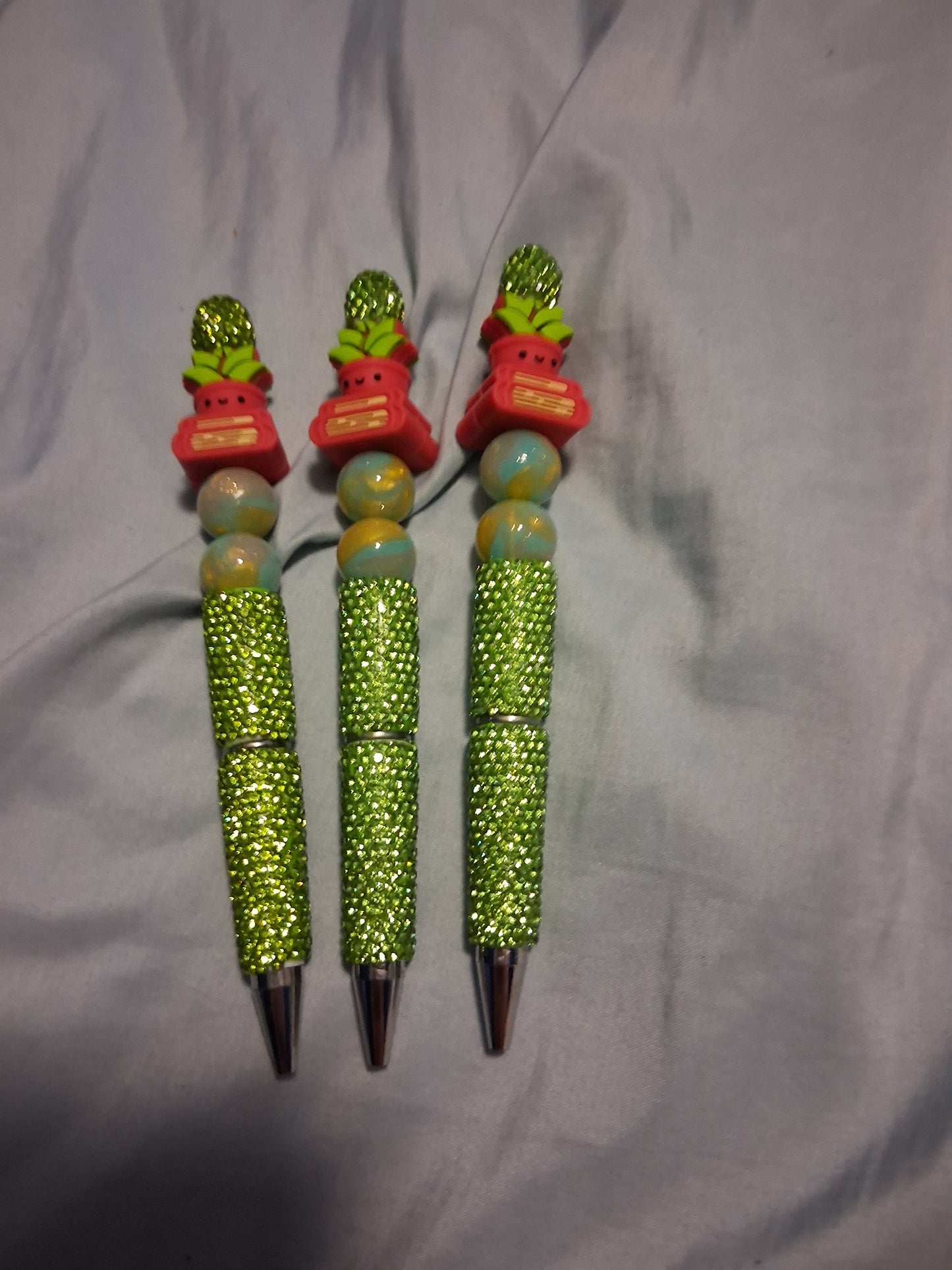 Plant books pen